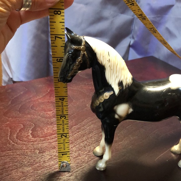 Heartland Horse Bridle Standing Plastic Model Black White Western Paint - Picture 5 of 7